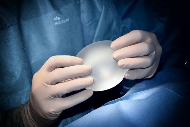 How Long Is Breast Augmentation Surgery? 2 Breast Augmentation